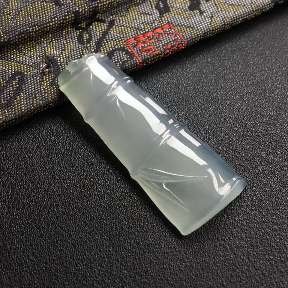 冰种晴水节节高挂件