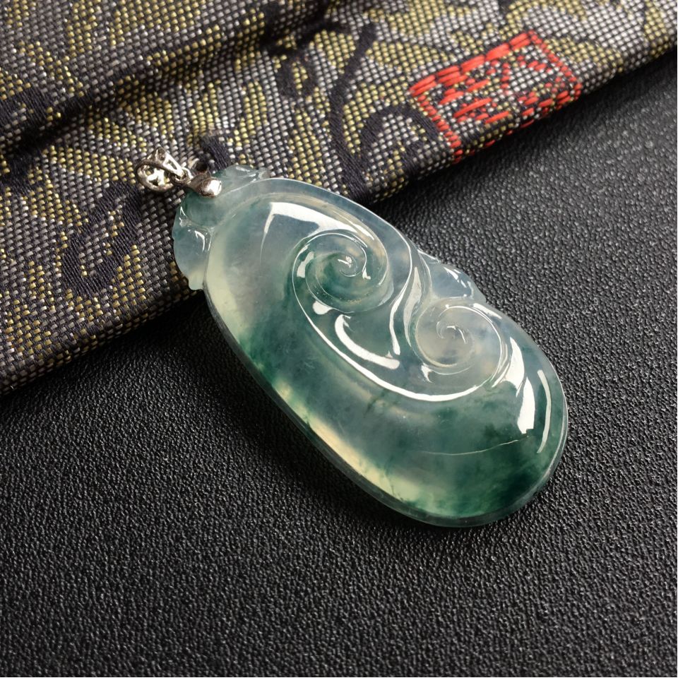 冰种飘花如意挂件(金扣)