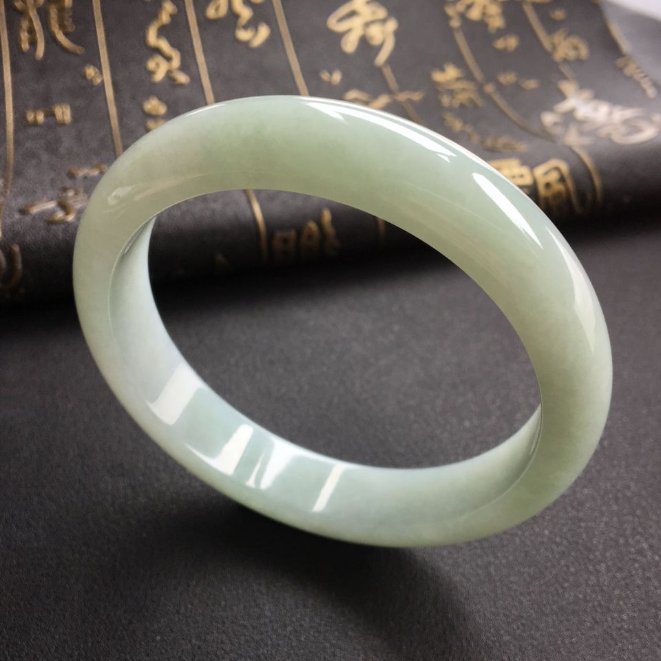 糯冰种晴水手镯(61.2mm)