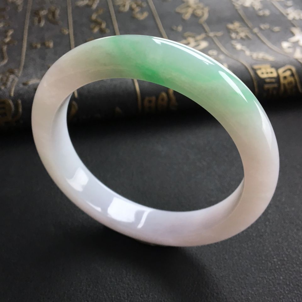 糯冰种飘绿花手镯(55mm)