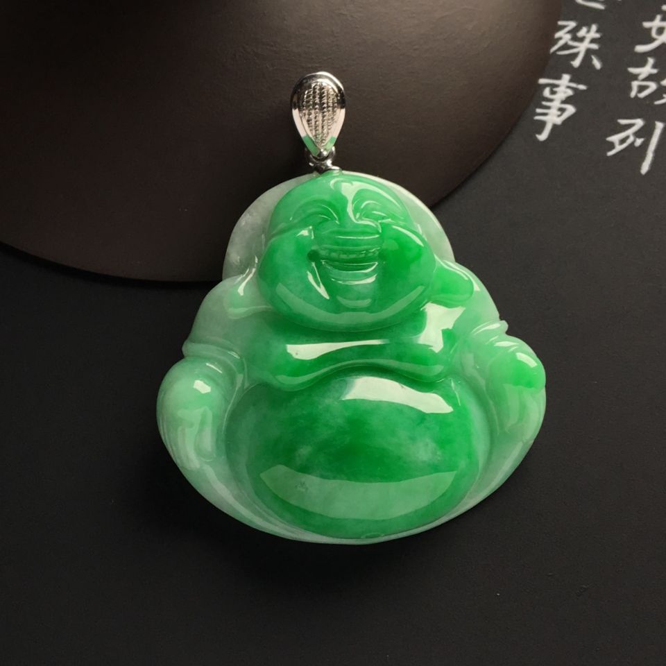 糯冰种翠色玉佛挂件