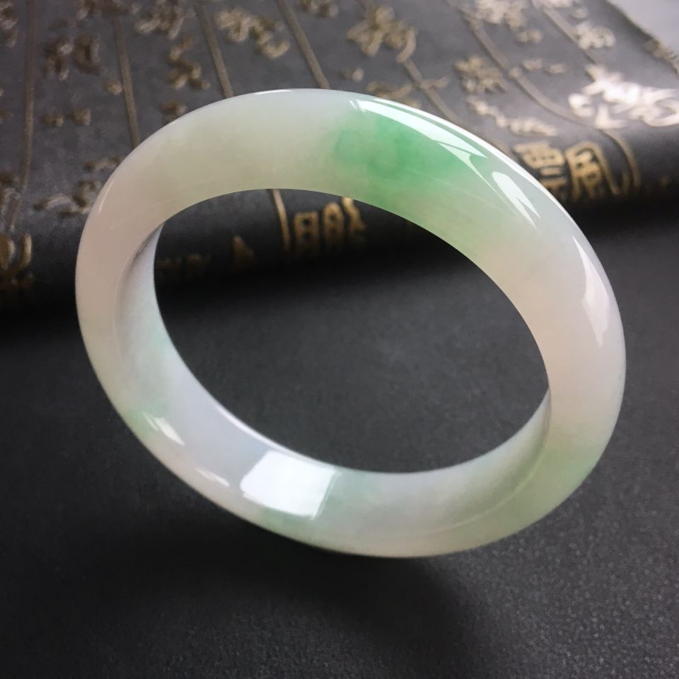 糯冰种飘翠手镯(57mm)