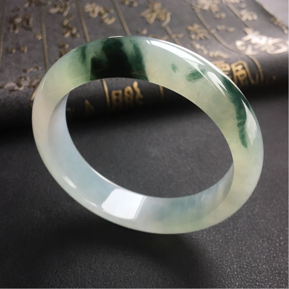 糯冰种飘花手镯(57mm)