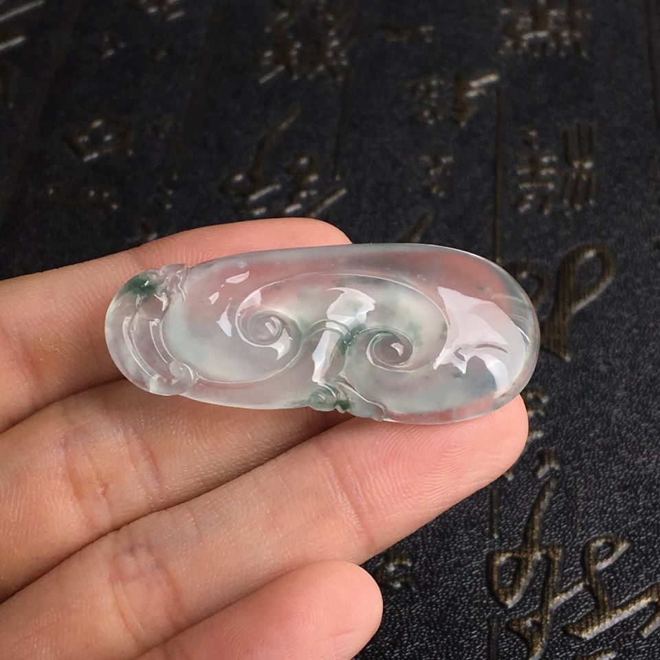 冰种飘花如意挂件