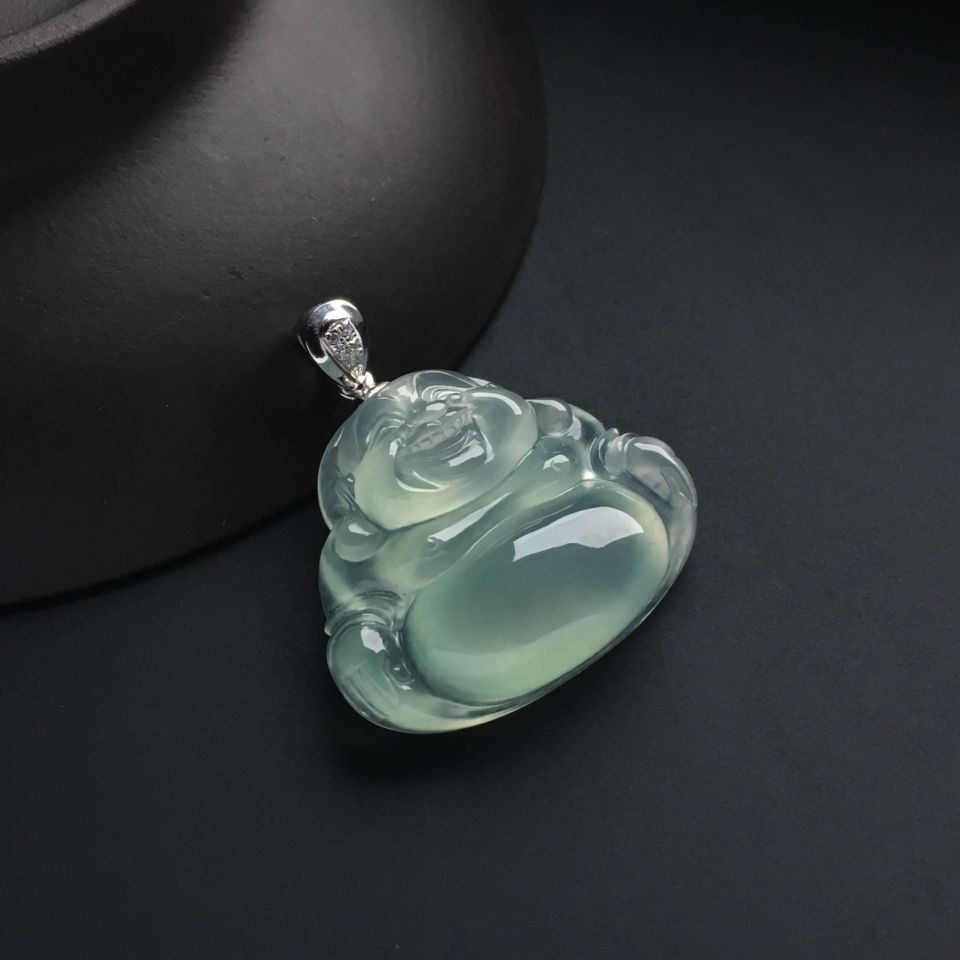 冰种淡晴水玉佛挂件