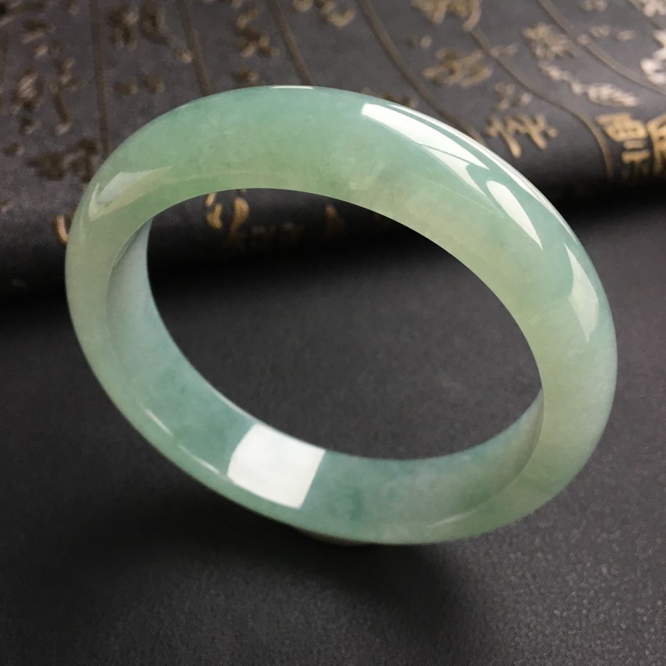 糯冰种晴水手镯(58.3mm)