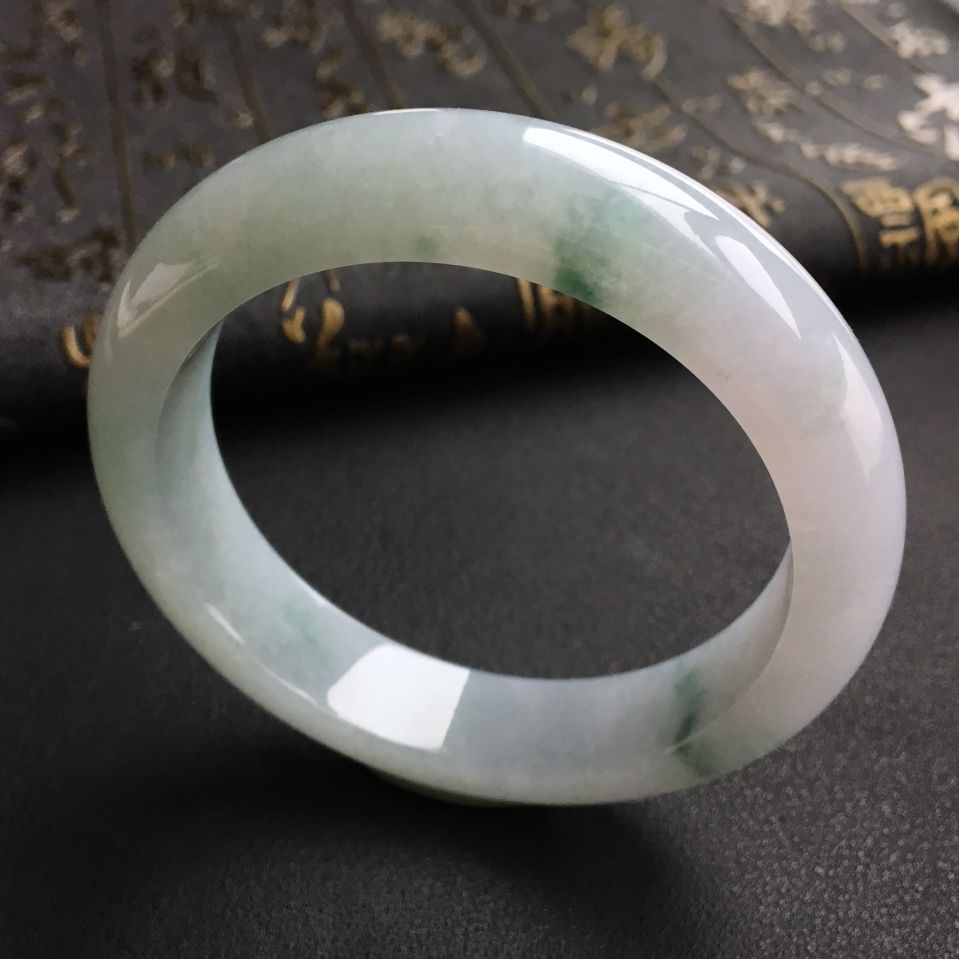 糯冰种飘花手镯(56mm)