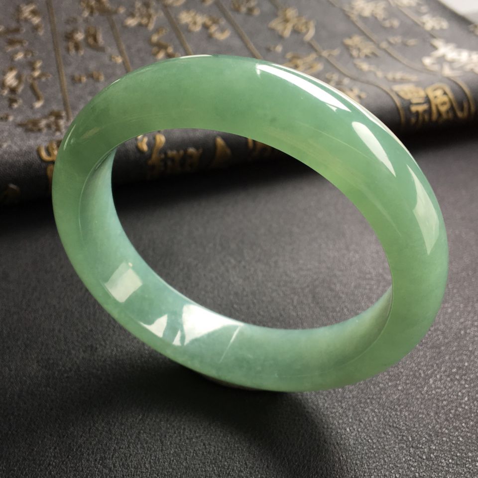 糯冰种晴水手镯(60.4mm)