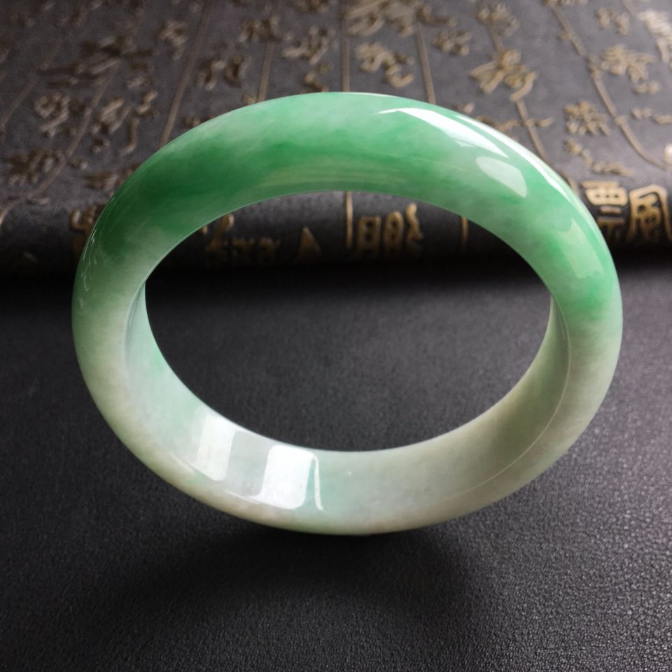 糯冰种飘翠手镯(60.3mm)