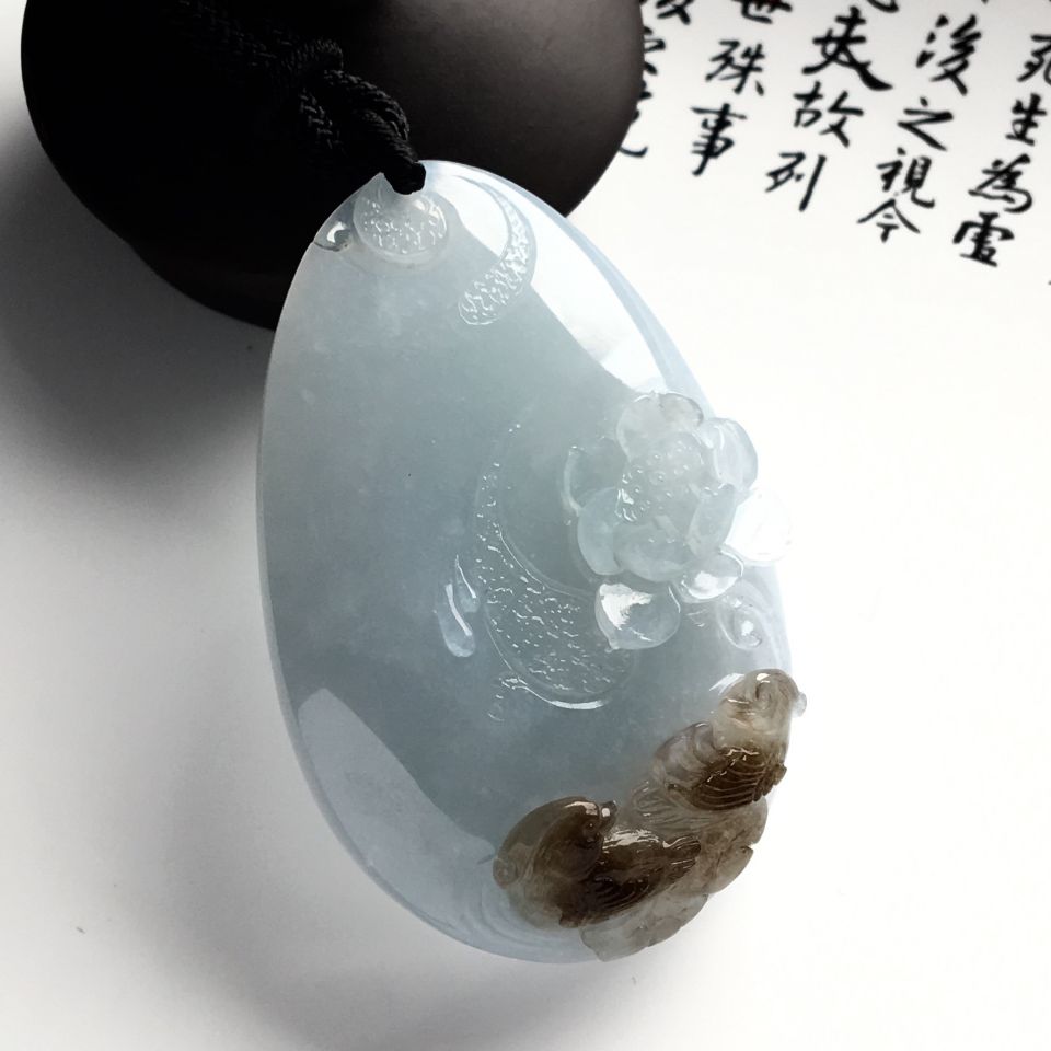 糯冰种晴水带褐色鸳鸯戏水挂件