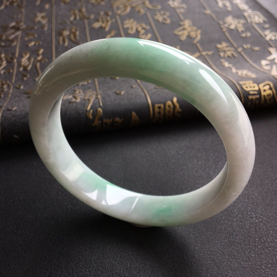 糯冰种飘翠手镯(65.8mm)