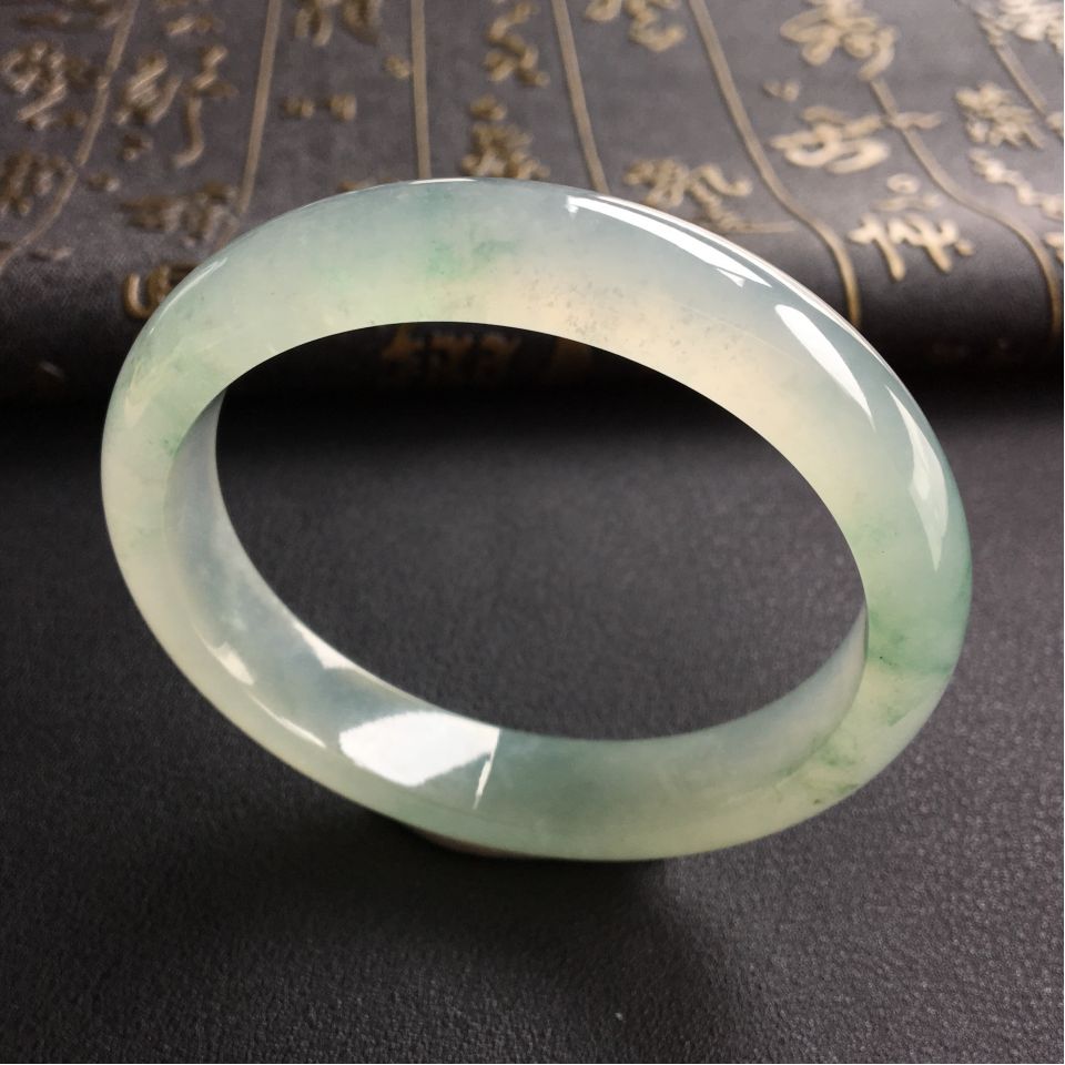 冰种飘花贵妃镯(55.2mm-49.2mm)