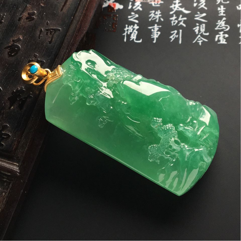 冰种绿晴水青山远黛挂件