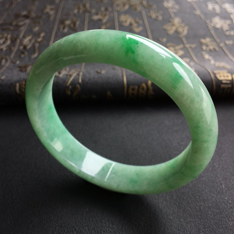 糯冰种飘翠手镯(58.5mm)