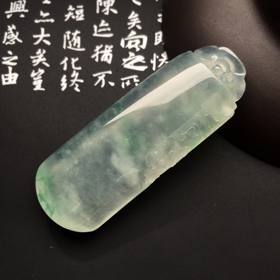 冰种略飘花仿古牌挂件