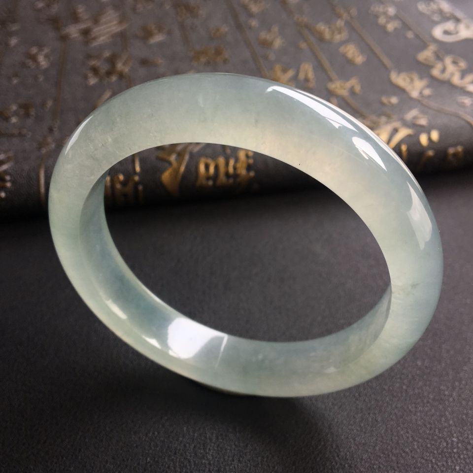 冰种晴水略飘花手镯(56.2mm)
