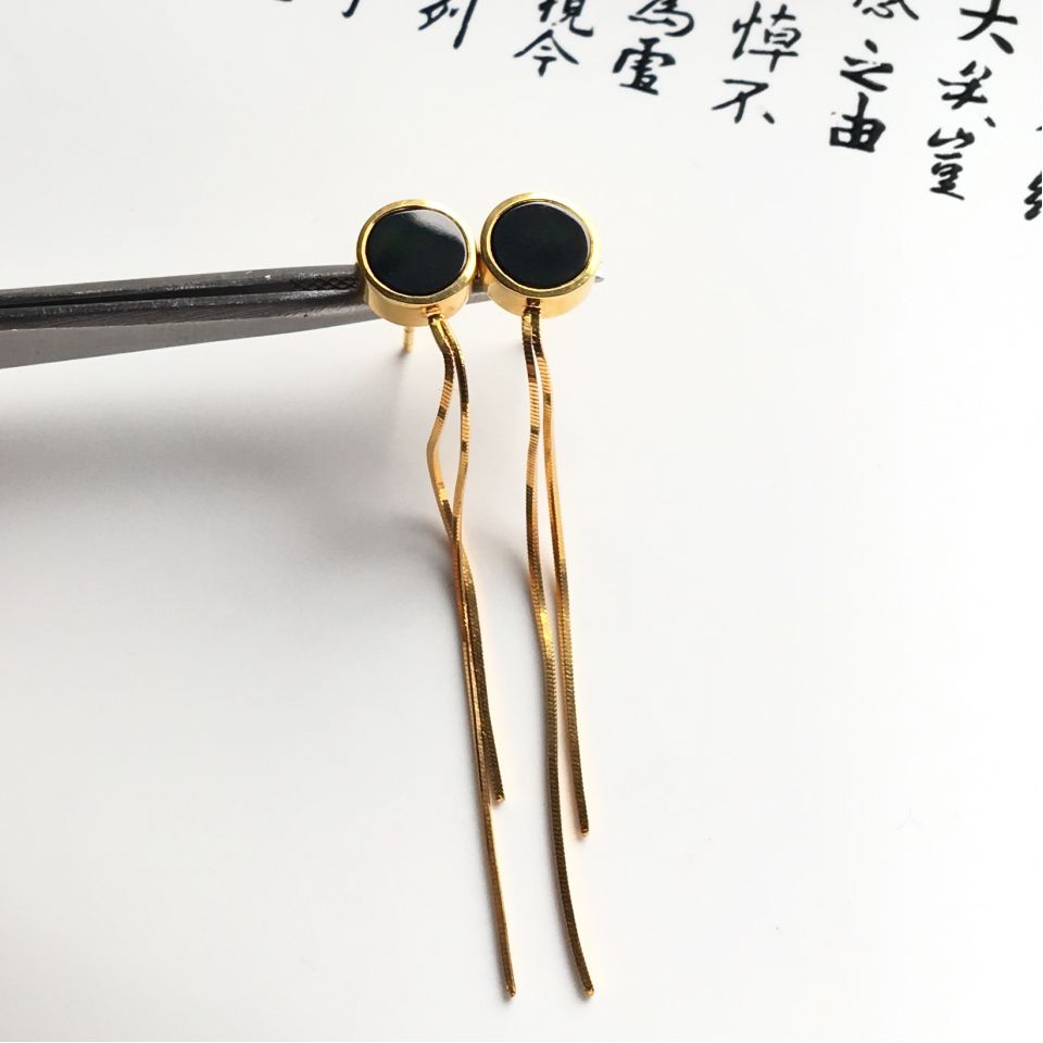 镶黄18k金冰种墨翠耳钉