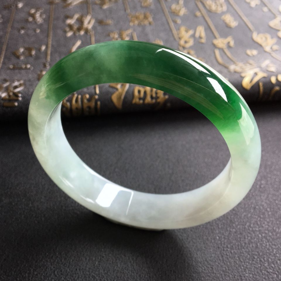 糯冰种飘绿花手镯(56.8mm)