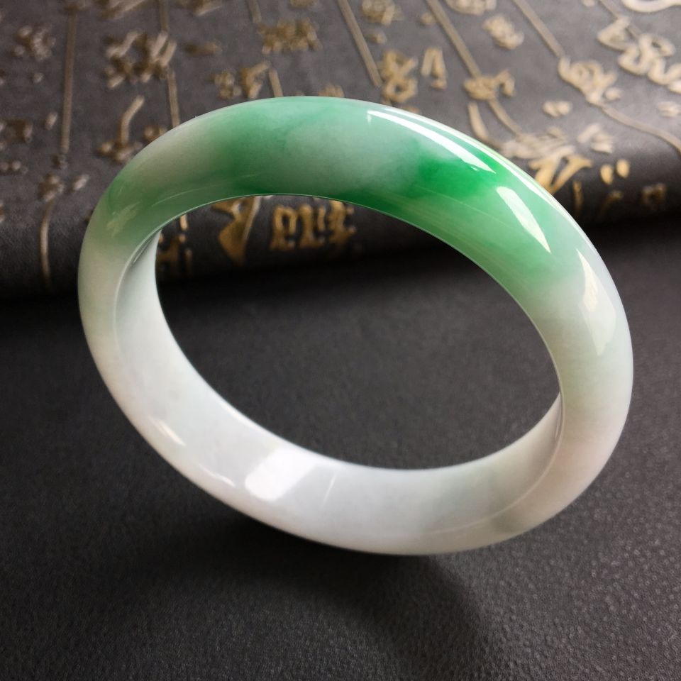 糯冰种飘翠手镯(56.6mm)