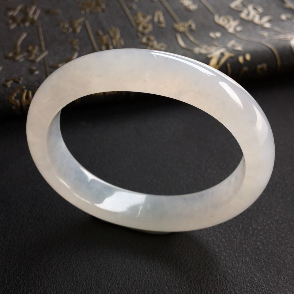 糯冰种白色贵妃镯(54.2mm-46.1mm)