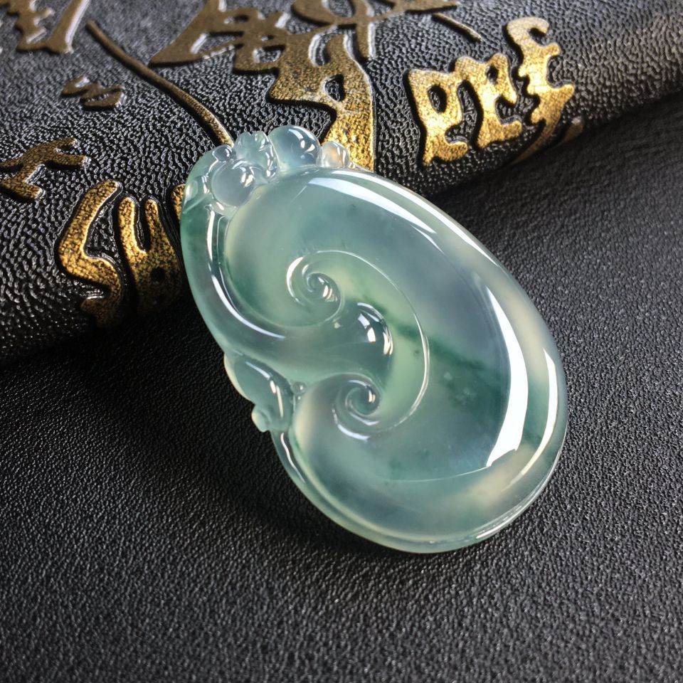 冰种飘花如意挂件