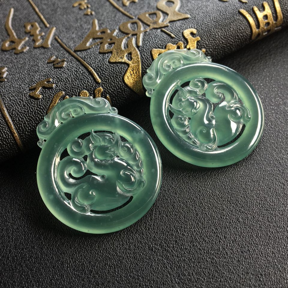 冰种晴水麒麟挂件一对走