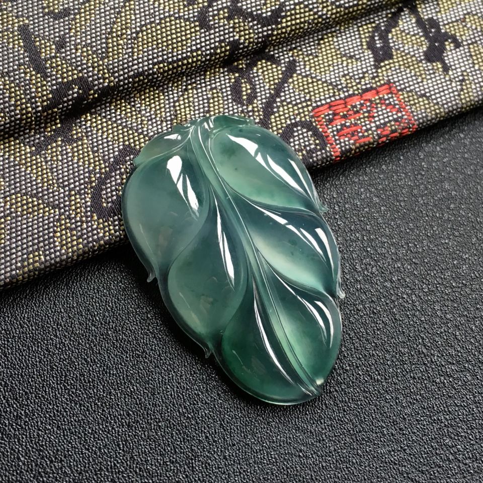 冰种飘花叶子挂件