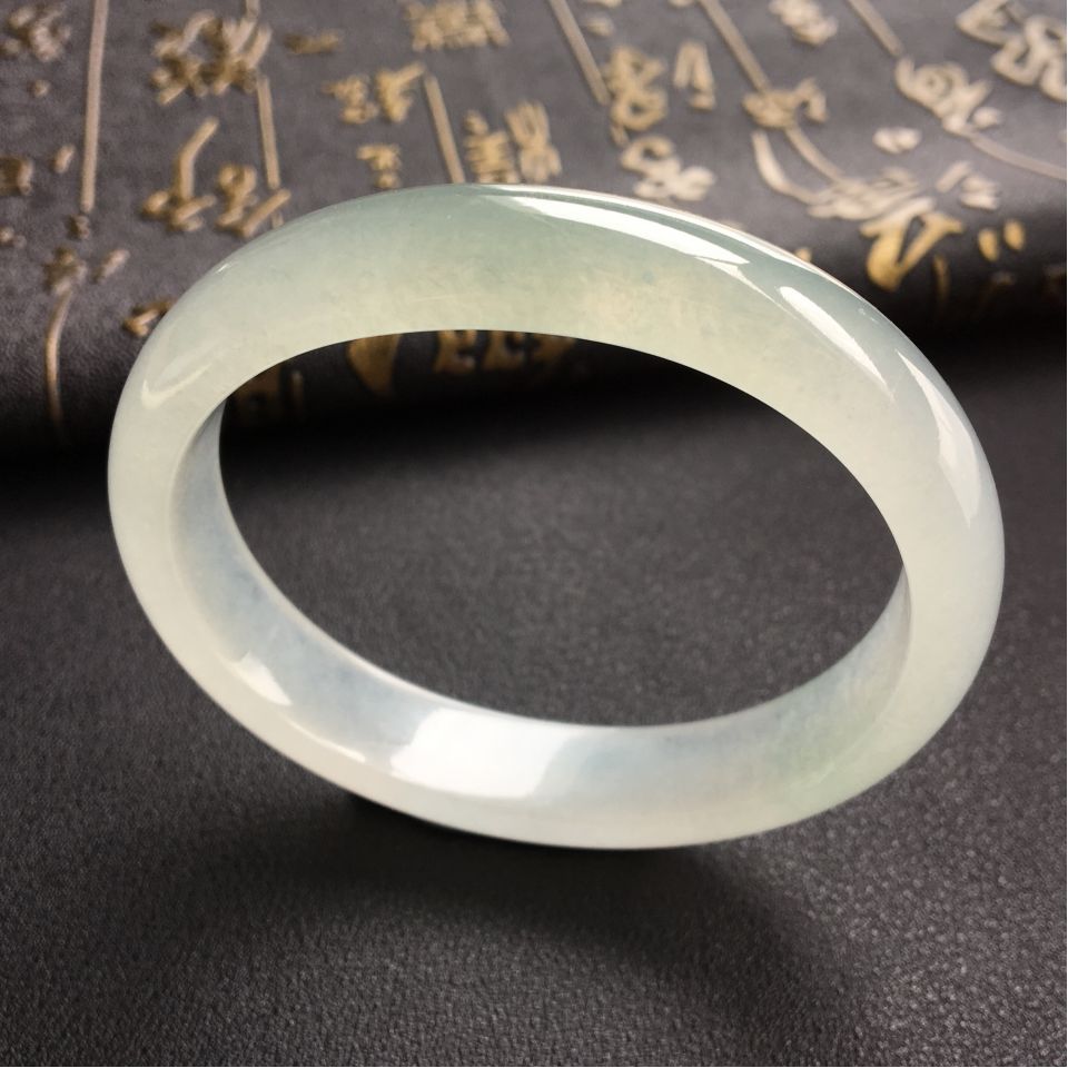 冰种晴水贵妃镯(56mm-48.5mm)