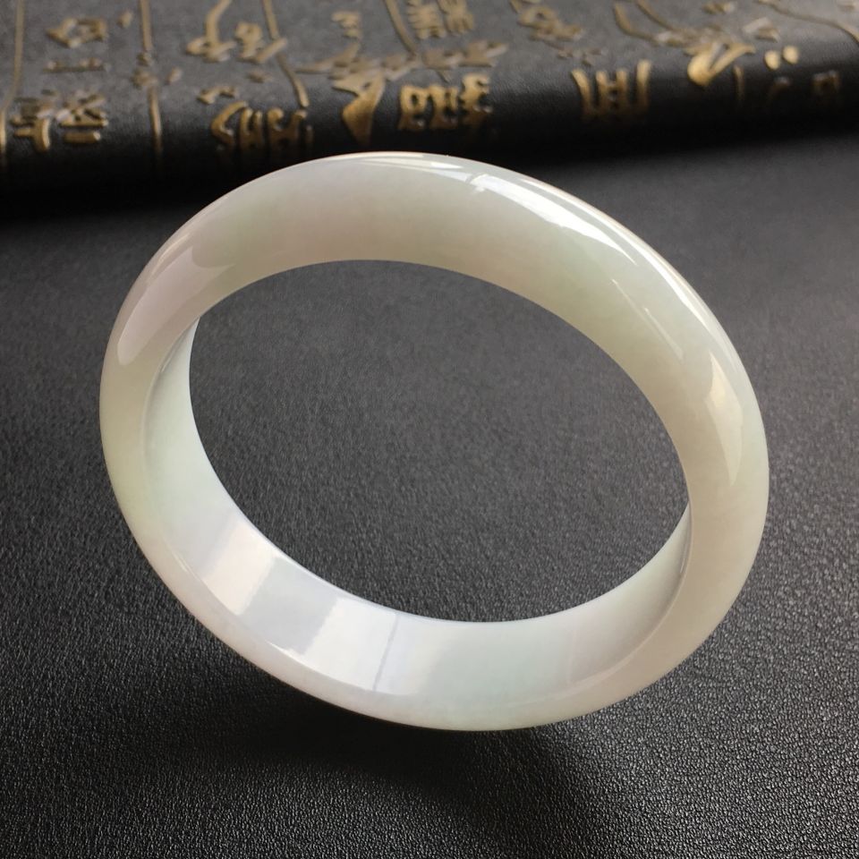糯冰种淡晴水手镯(56.5mm)