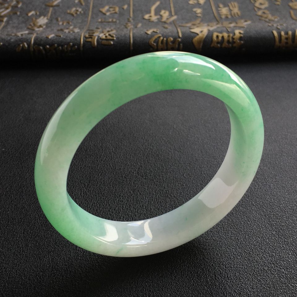 糯冰种飘翠手镯(55.8mm)