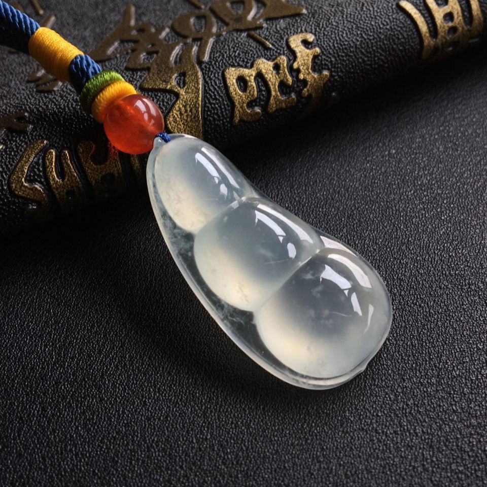 冰种晴水福豆挂件