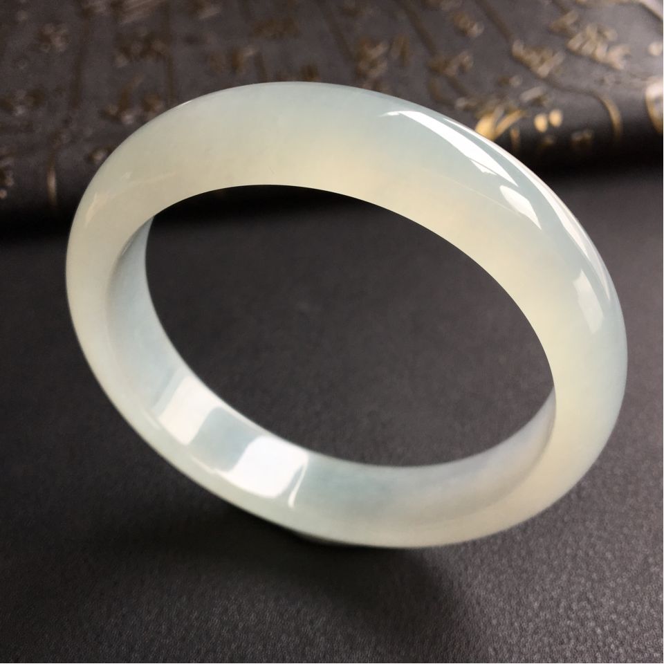 糯冰种晴水手镯(56.5mm)