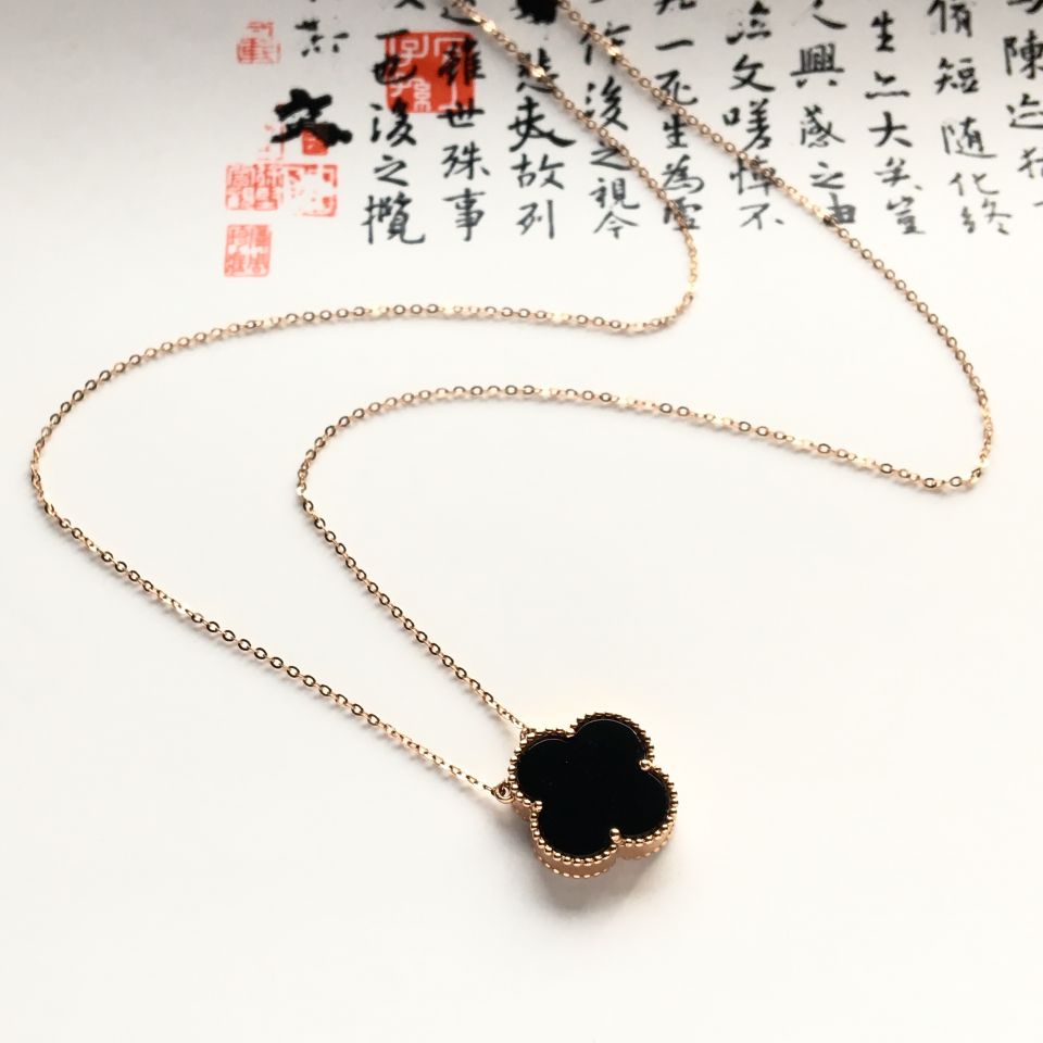 镶玫瑰金冰种墨翠四叶草项链