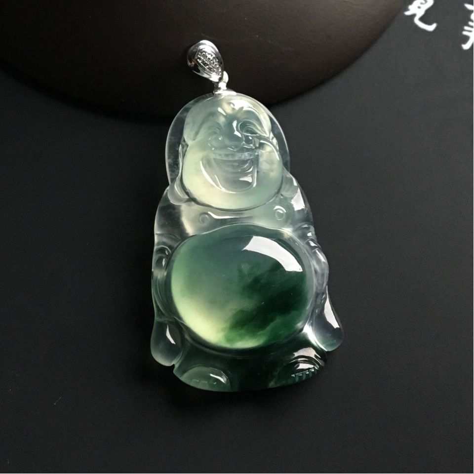 冰种飘花站佛挂件