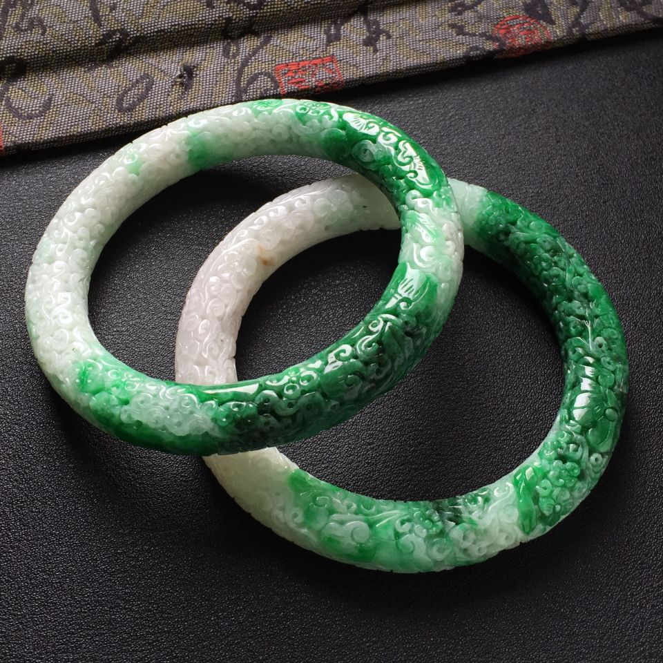 糯冰种飘翠雕花圆条手镯(58mm)单价