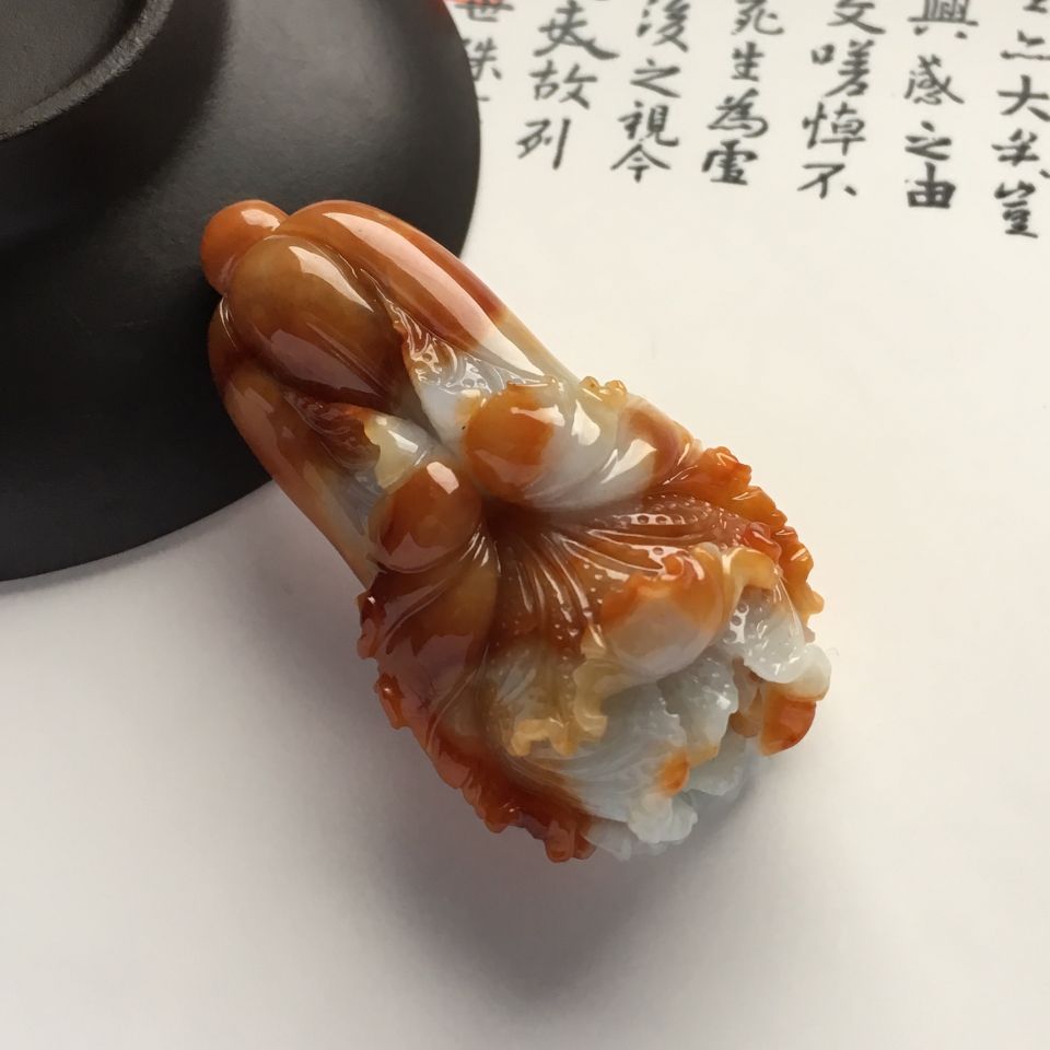 糯冰种褐黄翡白菜挂件