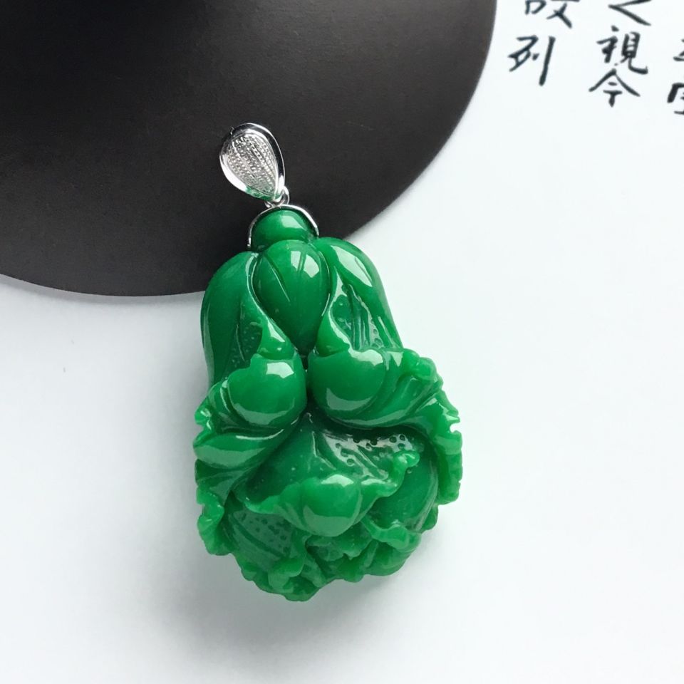 （超值推荐）糯冰种翠色白菜挂件