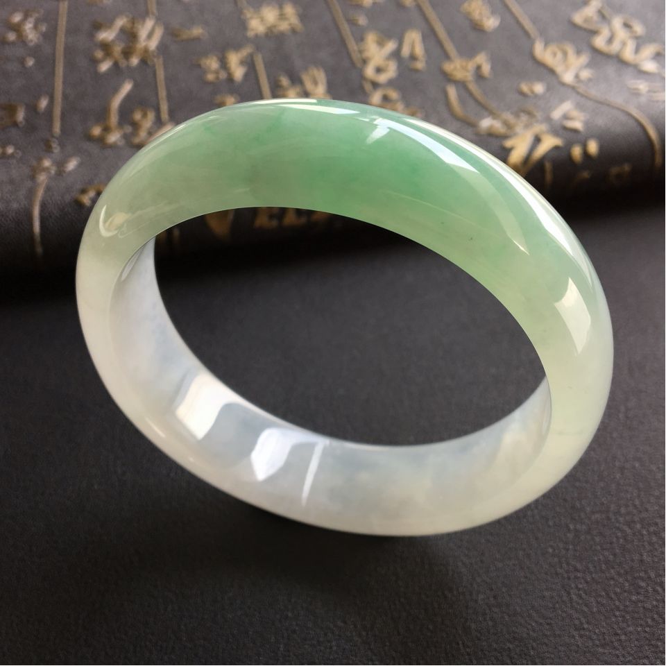 糯冰种晴水手镯(57mm)