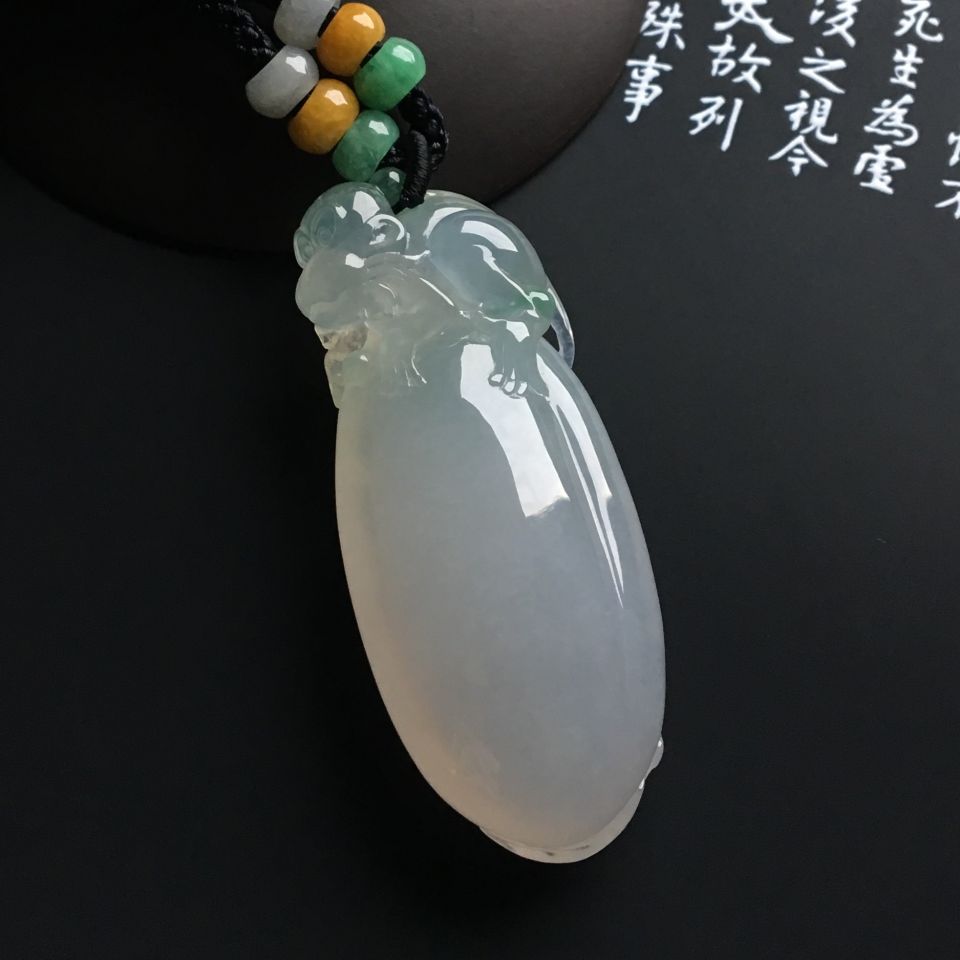 糯冰种略飘花灵猴献瑞挂件