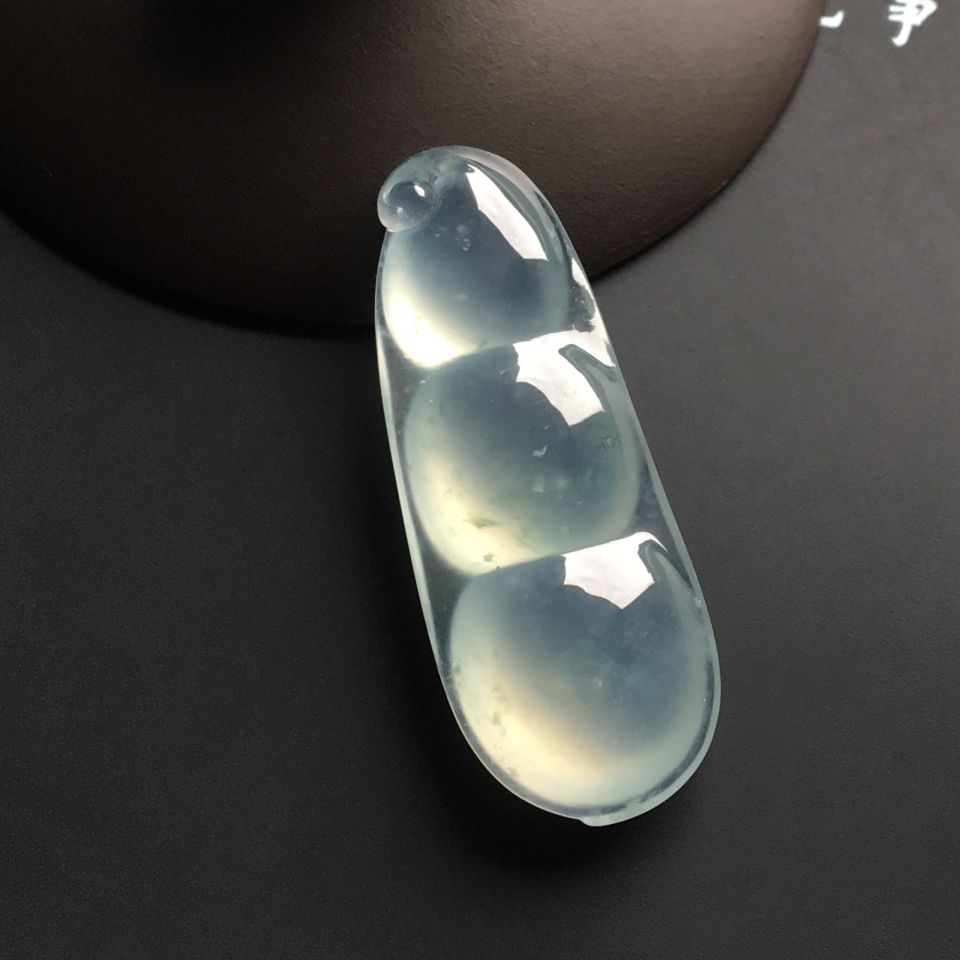 冰种略飘花四季豆挂件