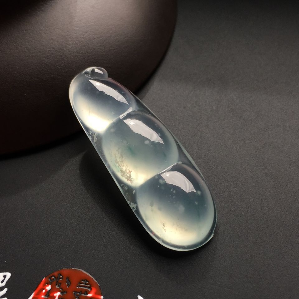 冰种略飘花四季豆挂件