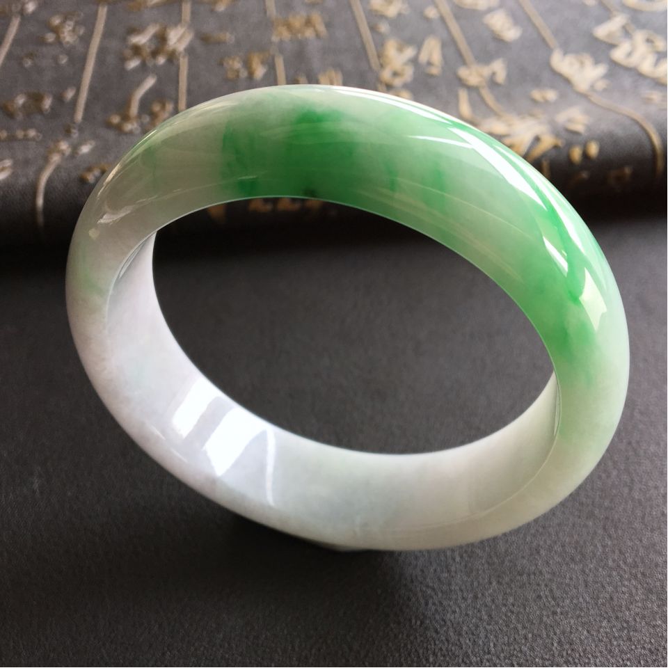 糯冰种飘翠手镯(56mm)