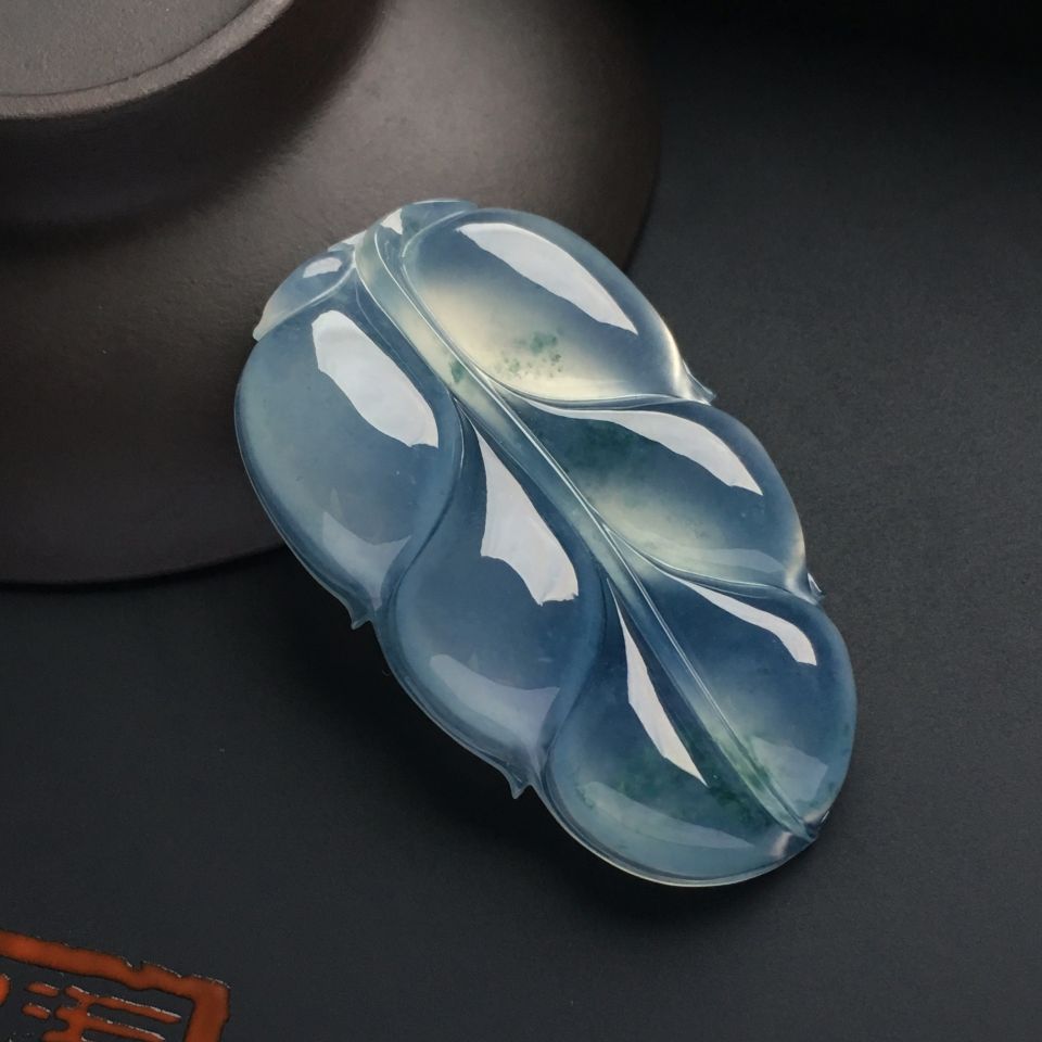 冰种晴水飘花玉叶挂件