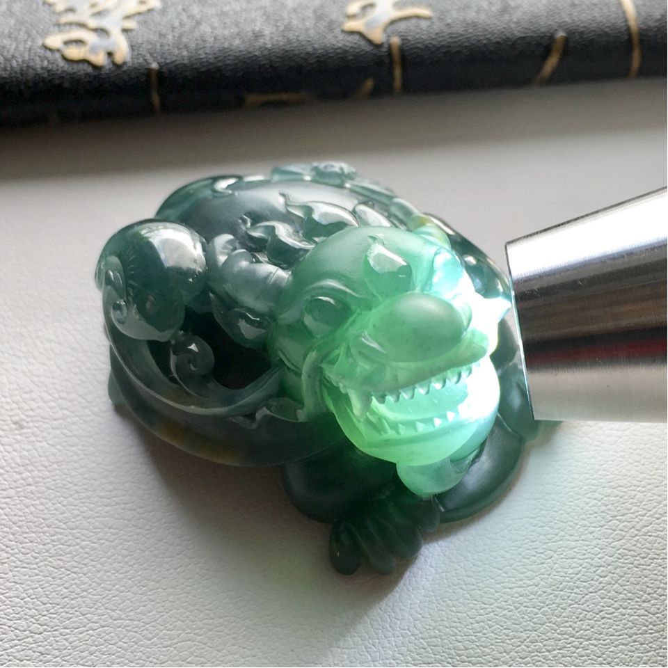 (超值推荐)糯冰种蓝水龙头龟摆件