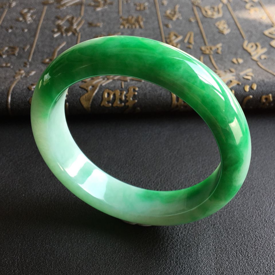 糯冰种翠色手镯(57mm)