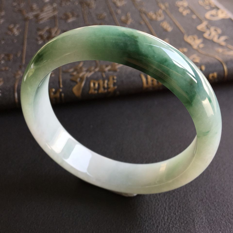 (超值推荐)糯冰种飘花手镯(62.8mm)