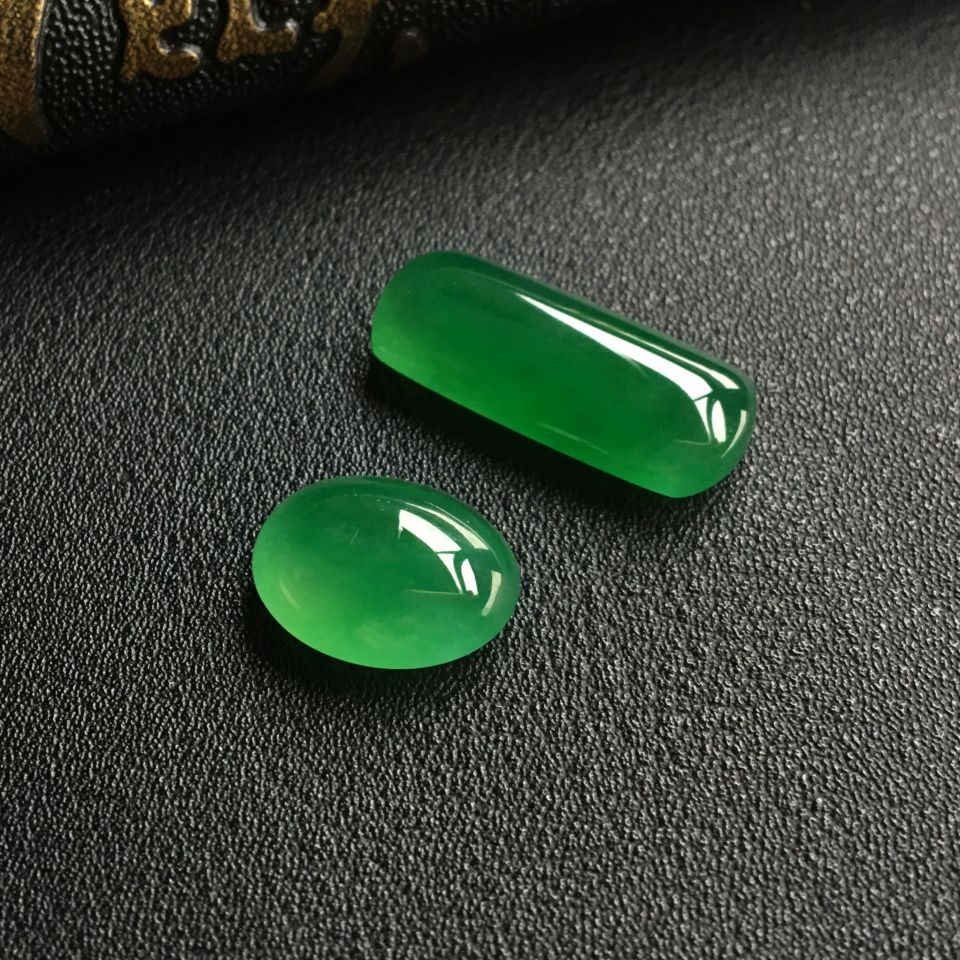 冰种深绿戒面/胸坠面(一对)