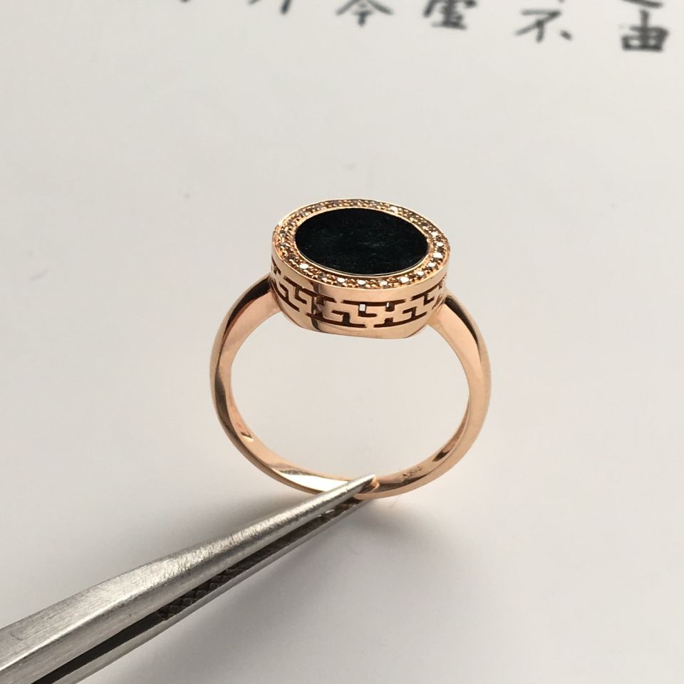 镶玫瑰金钻石冰种墨翠戒指