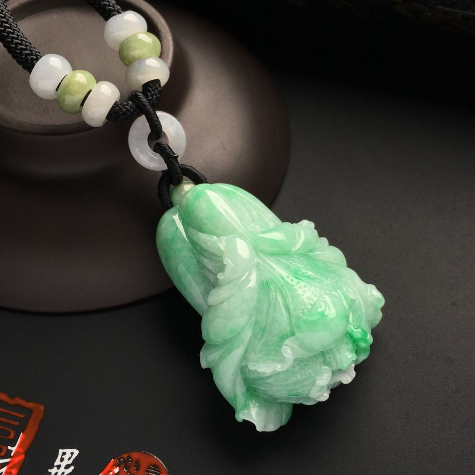 （超值推荐）糯冰种飘翠白菜挂件