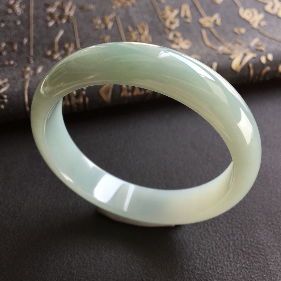 糯冰种晴水手镯(56.4mm)